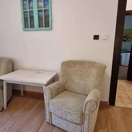 Apartament In 51893 *