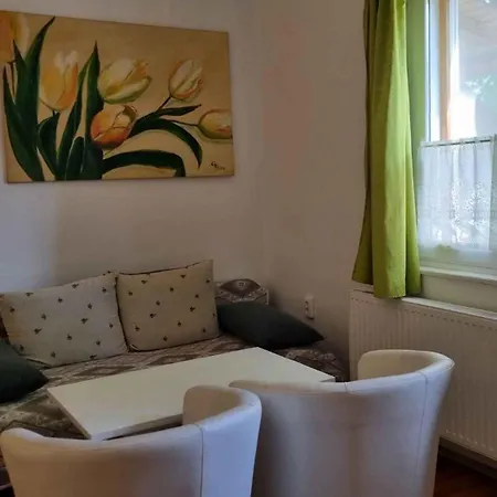 Apartament In 51893 *